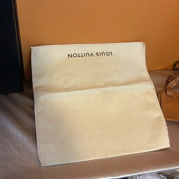 Louis Vuitton Dustbag, wallet - Picture 5 of 10
